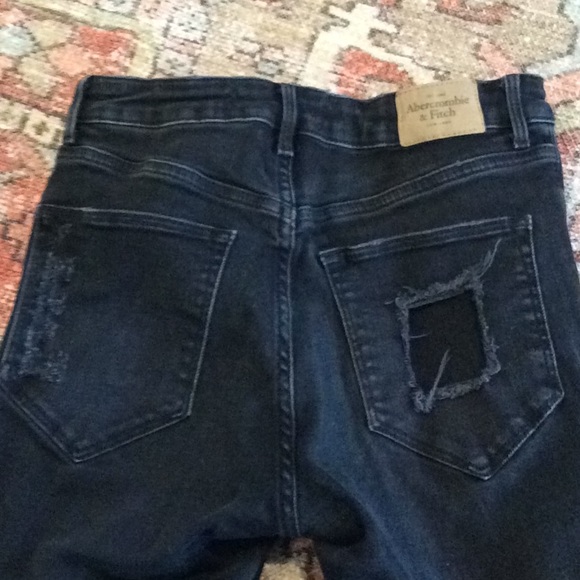 Women’s Abercrombie Jeans - Picture 7 of 8